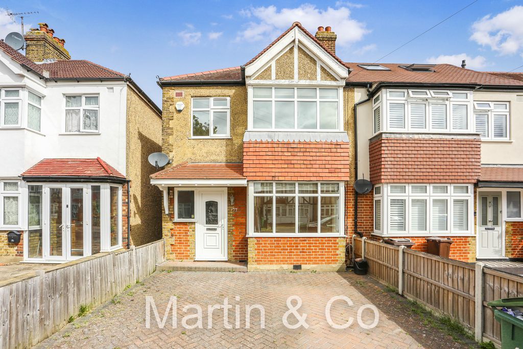 Property photo 1 of 17 1494137015 - 77 Chatworth Road, Sm3 - 3