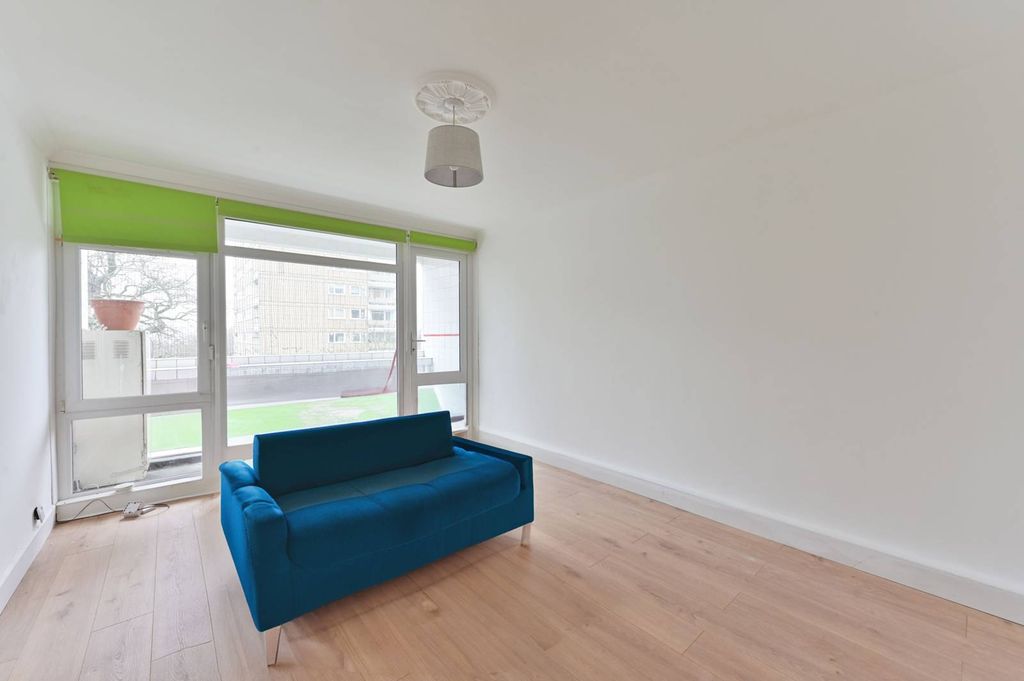 Property photo 1 of 2