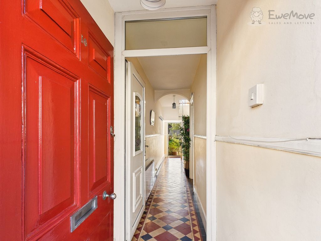 Property photo 3 of 14 Cam03640G0-Pr0066-Still003