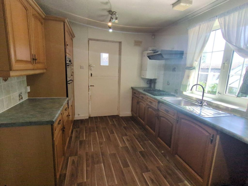 Property photo 2 of 9 Picture No. 16