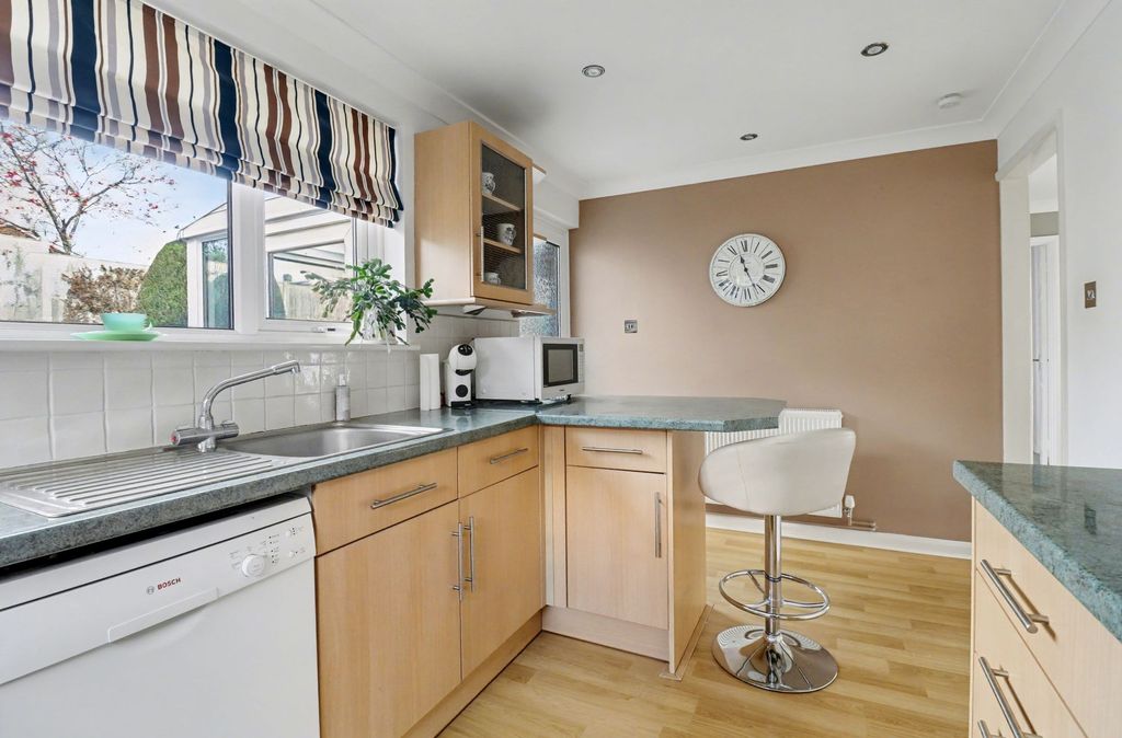 Property photo 3 of 16