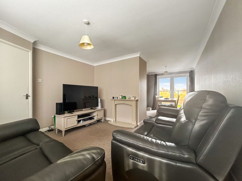 Property photo 3 of 12 Img2983