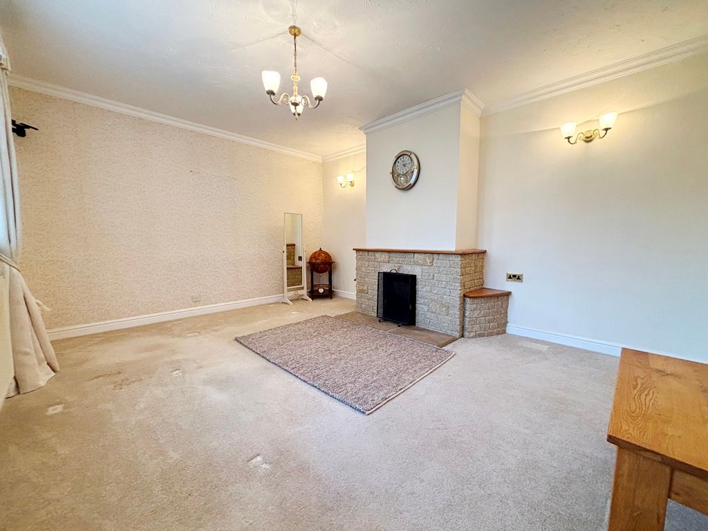 Property photo 3 of 11 Sitting Room