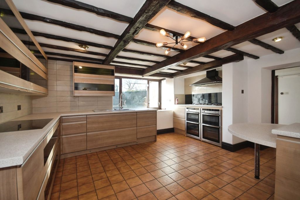 Property photo 3 of 22 Pbox-Img.Jpg