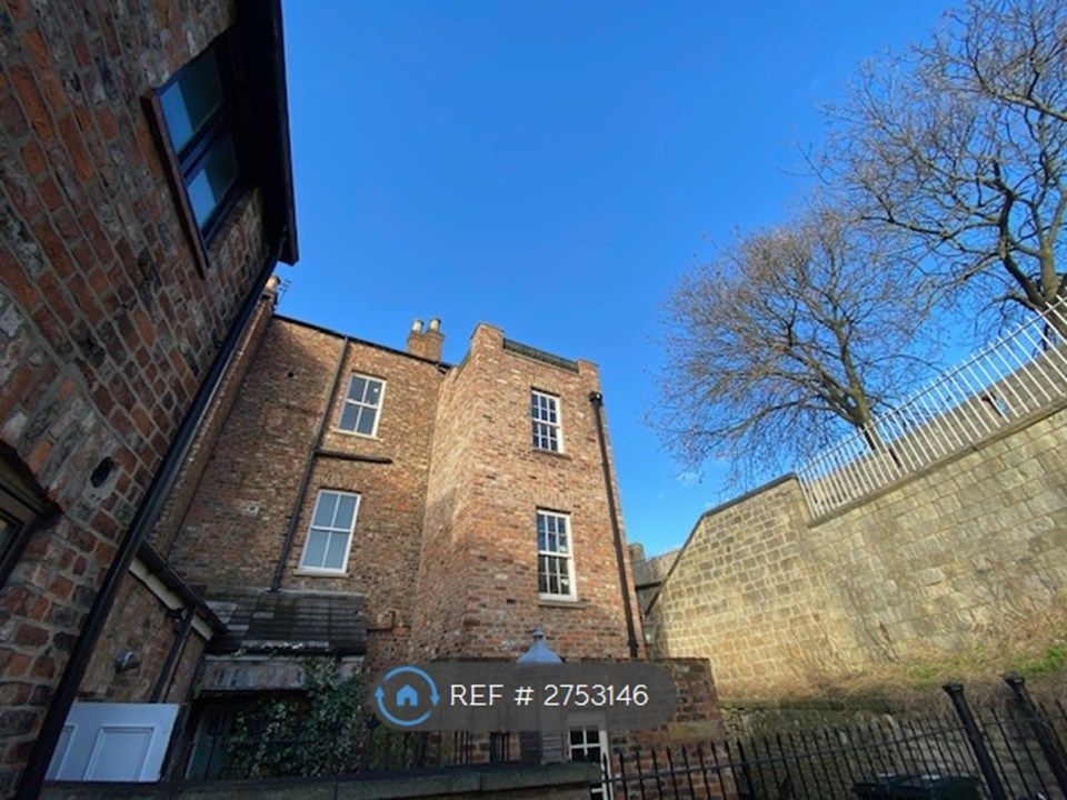 Property photo 3 of 11