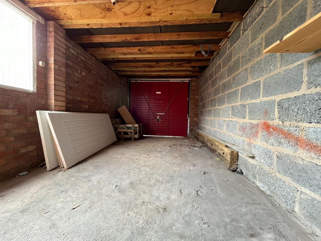 Property photo 1 of 3