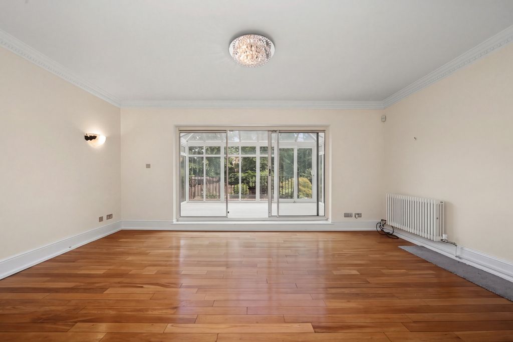 Property photo 3 of 14 5030092