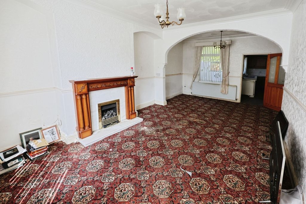 Property photo 2 of 11 Pbox-Img.Jpg