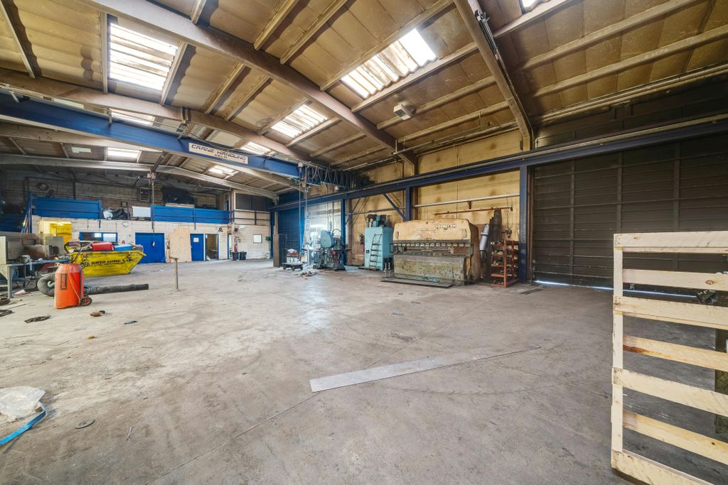 Property photo 1 of 7 1235406 7.Jpg