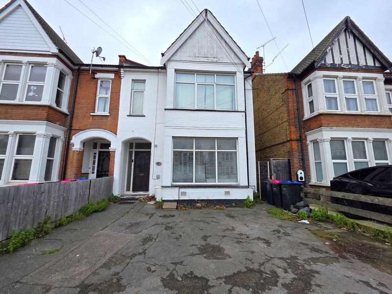 Property photo 1 of 5 Photo 8