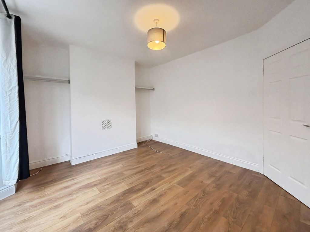 Property photo 2 of 11 4959841