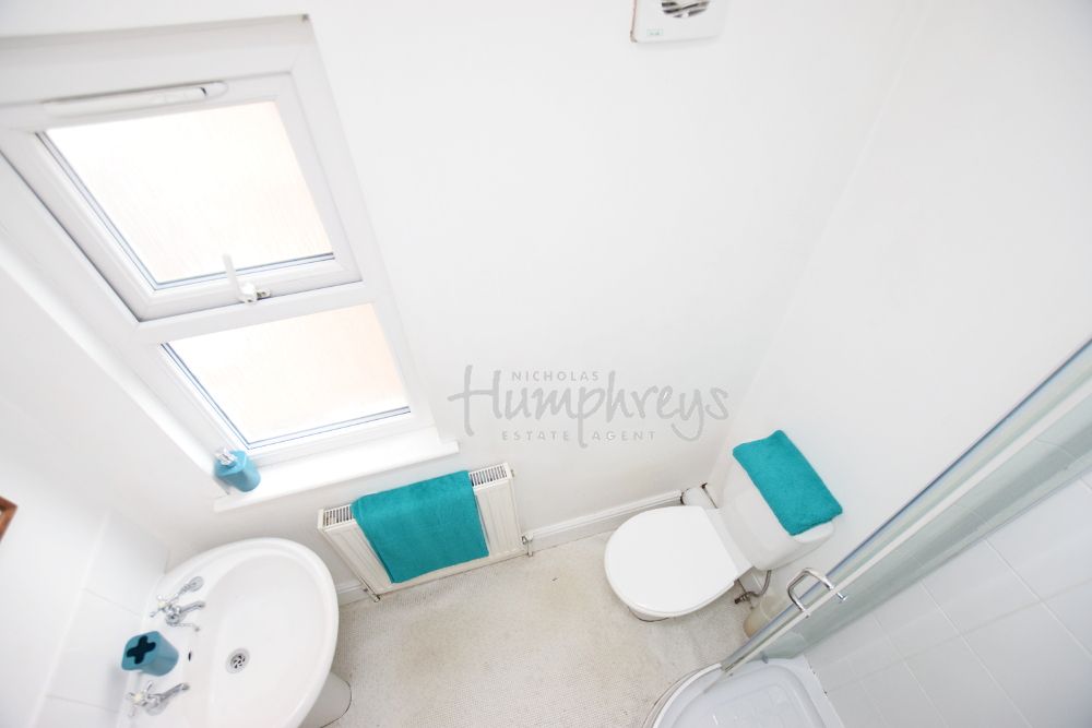 Property photo 3 of 4