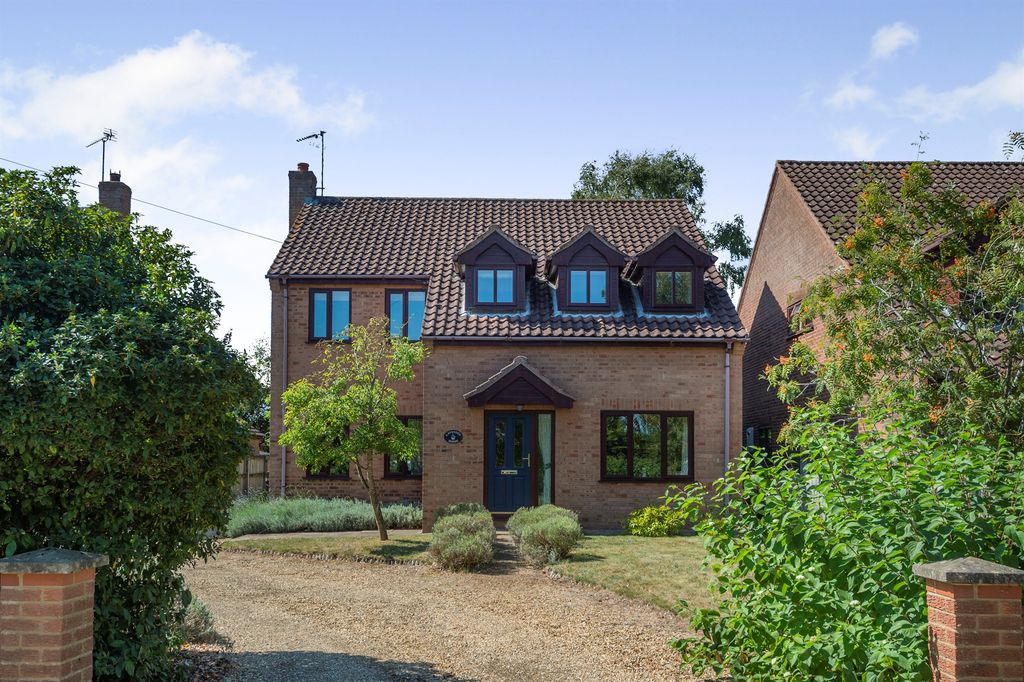 Property photo 1 of 18