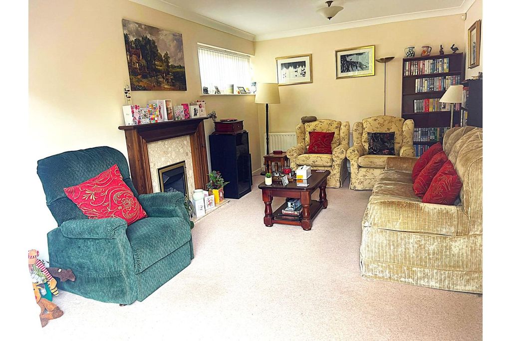 Property photo 3 of 19
