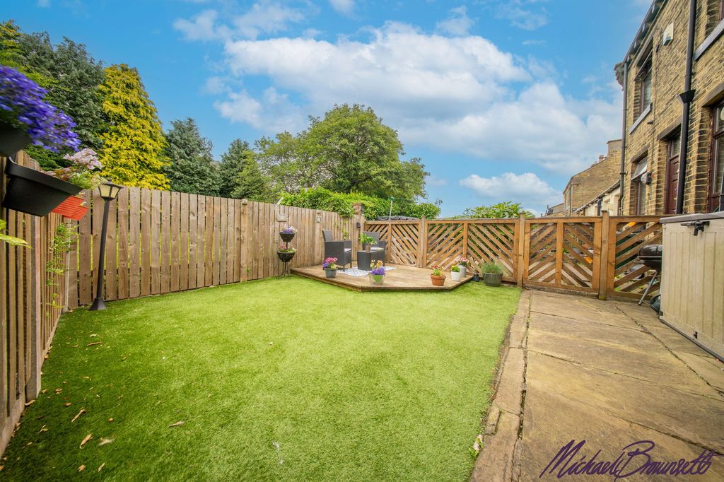 Property photo 3 of 21