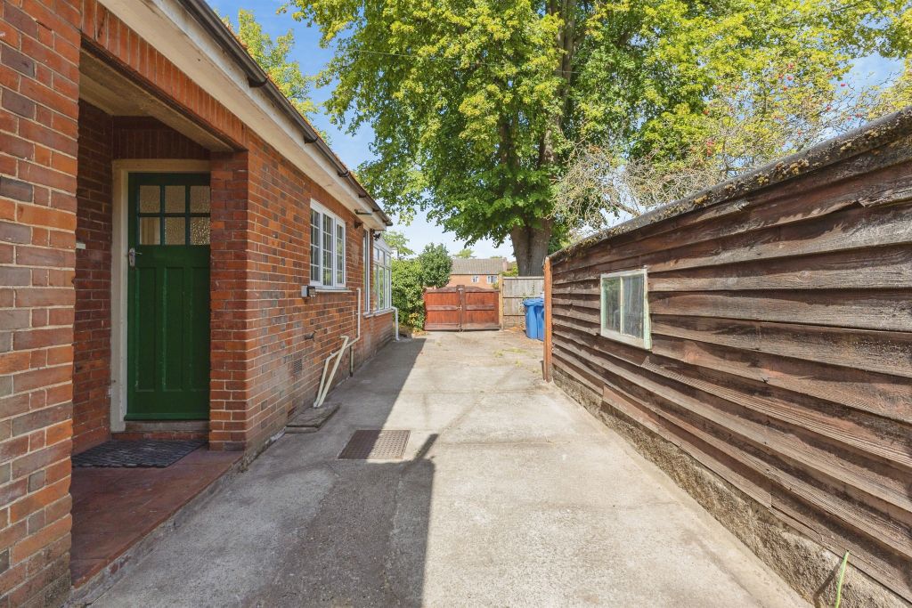 Property photo 3 of 22