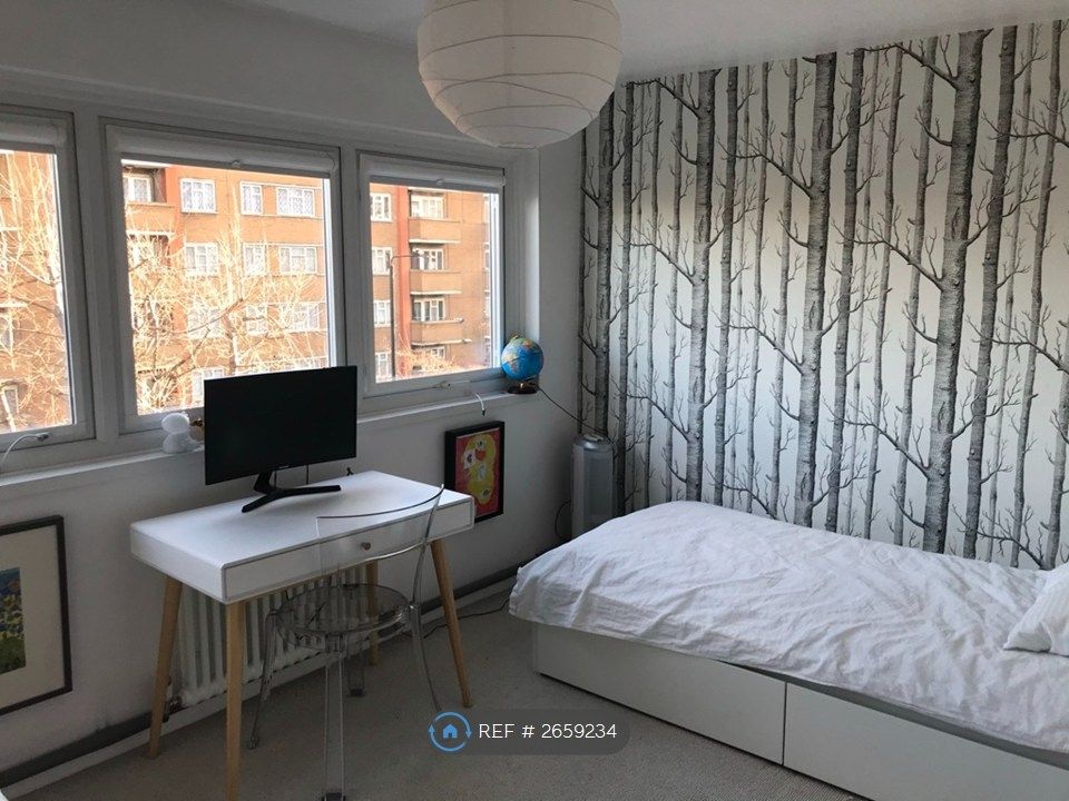 Property photo 3 of 10 Bedroom 2