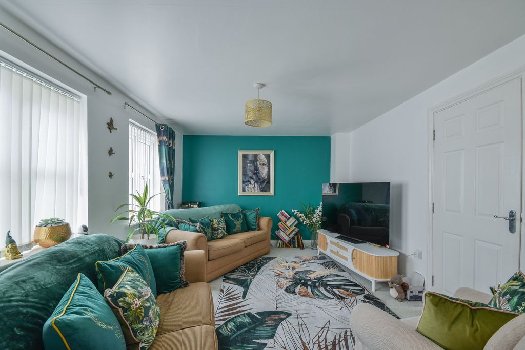 Property photo 2 of 15