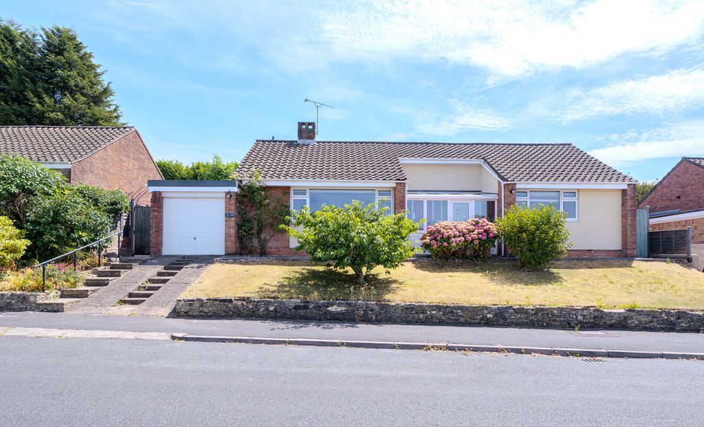 Property photo 1 of 34