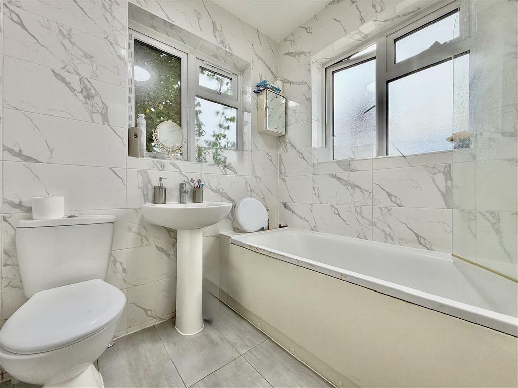 Property photo 2 of 7 Family Bathroom/ WC