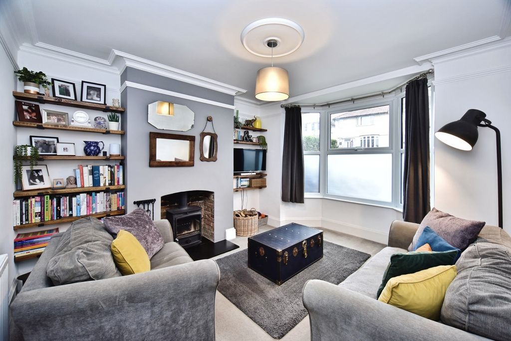 Property photo 3 of 15 Living Room