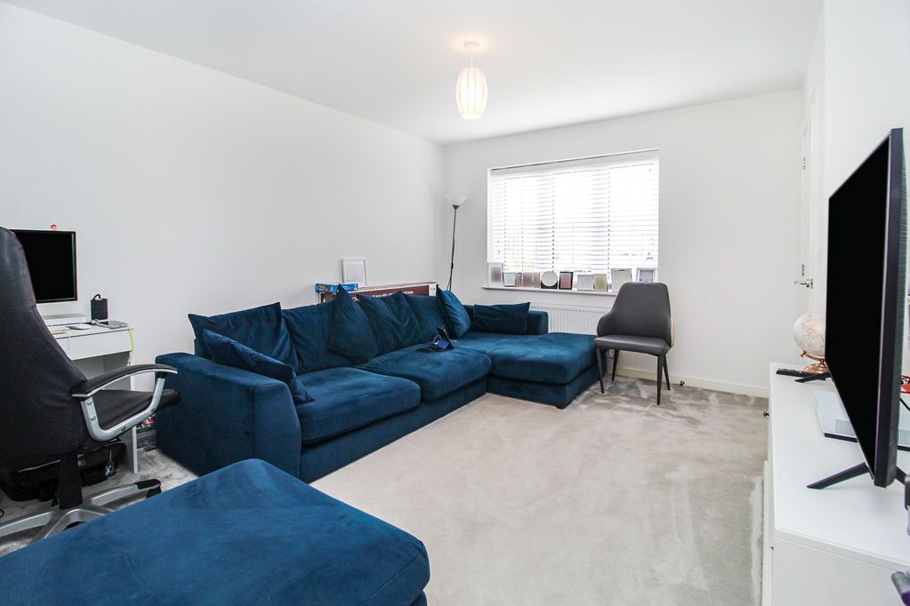 Property photo 3 of 17 Living Room