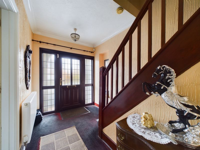 Property photo 2 of 14 Entrance