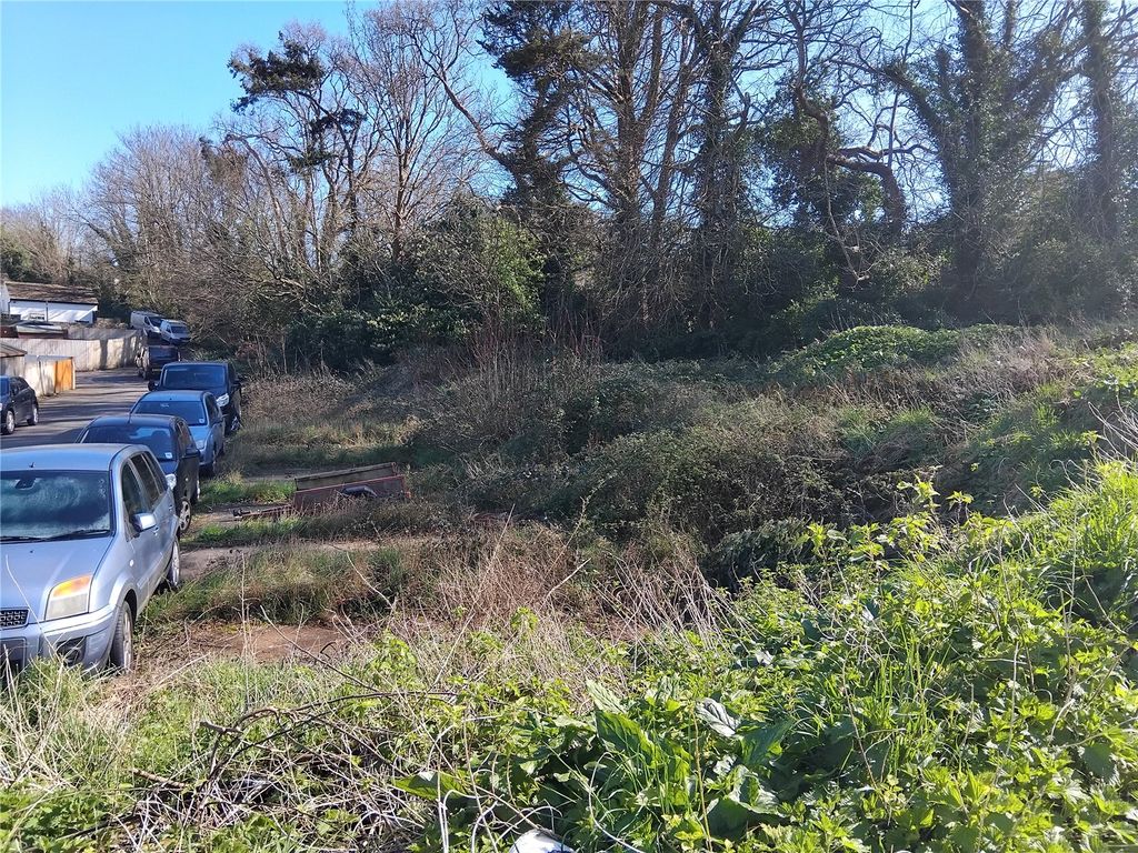 Property photo 3 of 6 Picture No. 04