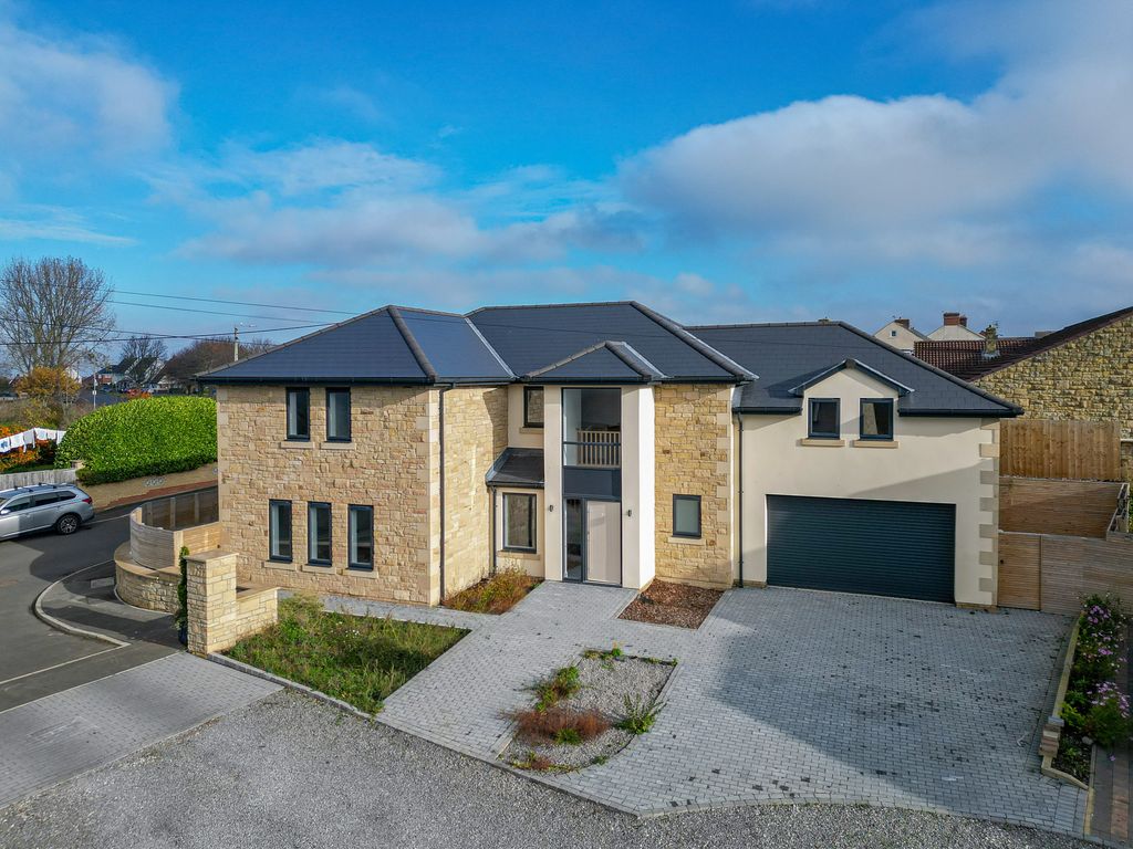 Property photo 2 of 23