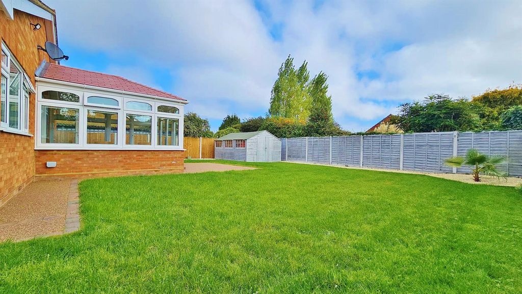 Property photo 3 of 29 Outside - Rear