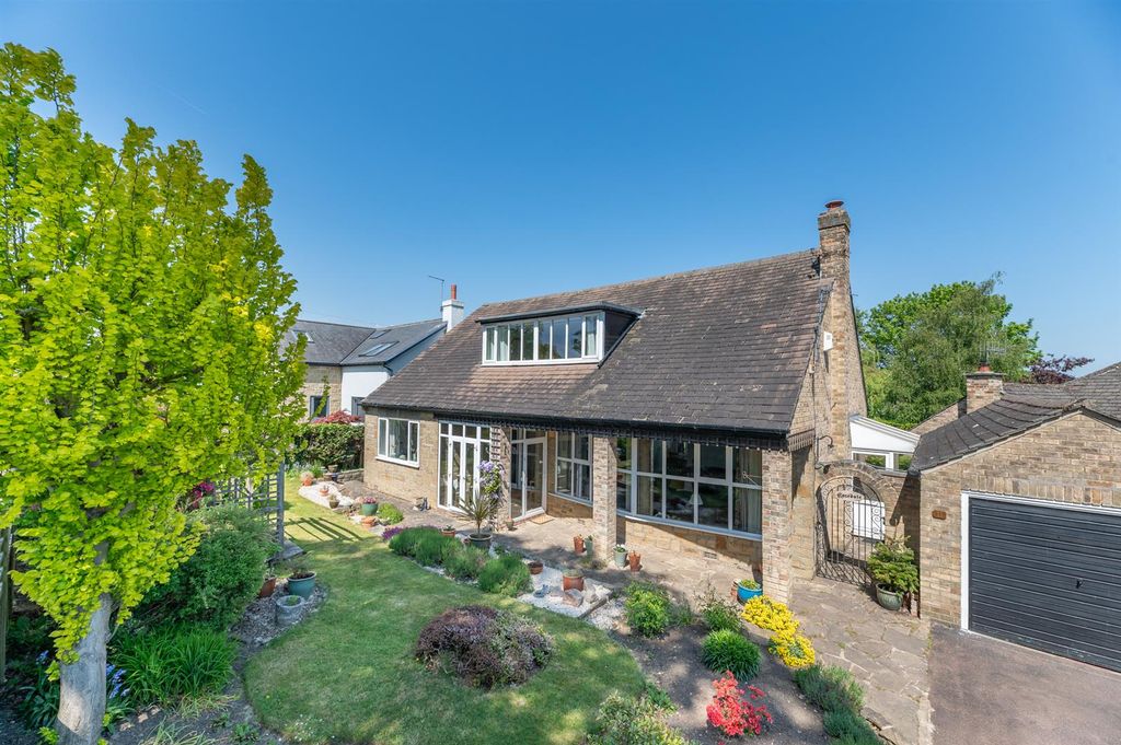 Property photo 1 of 39 Low Hall Road