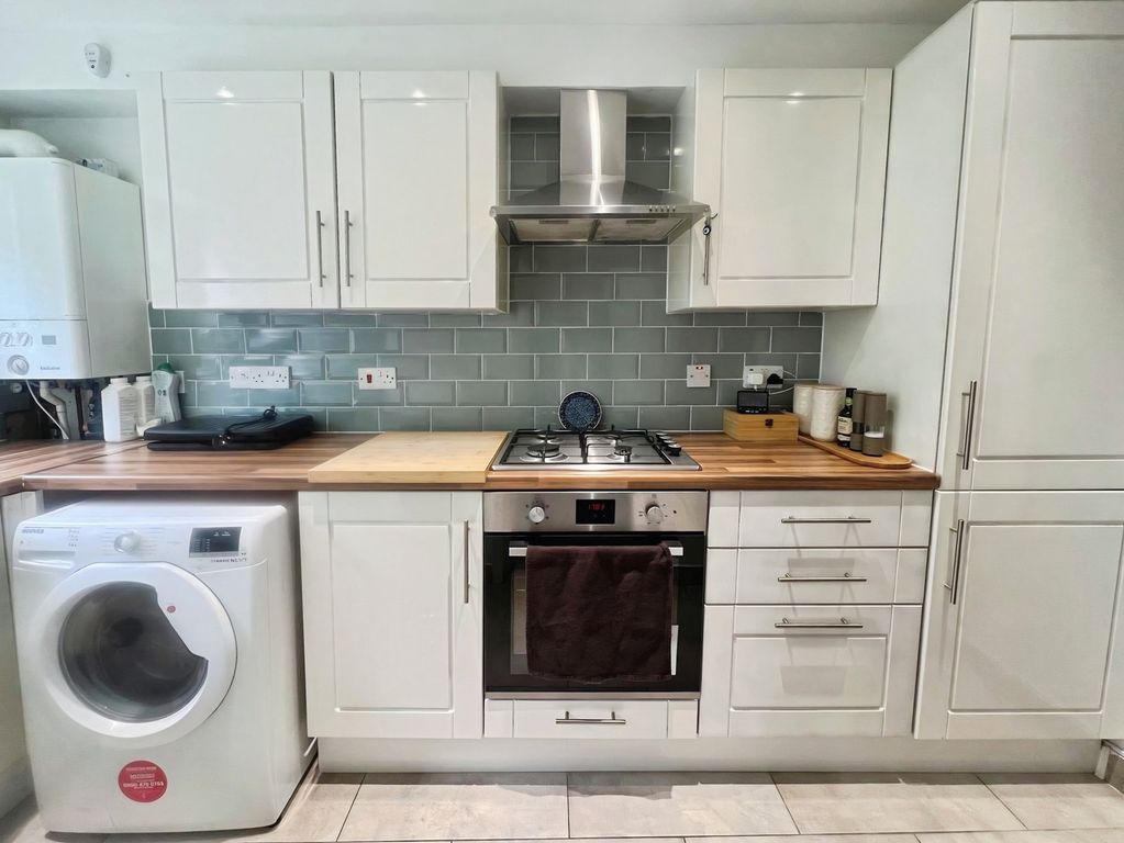 Property photo 2 of 10 Pbox-Img.Jpg