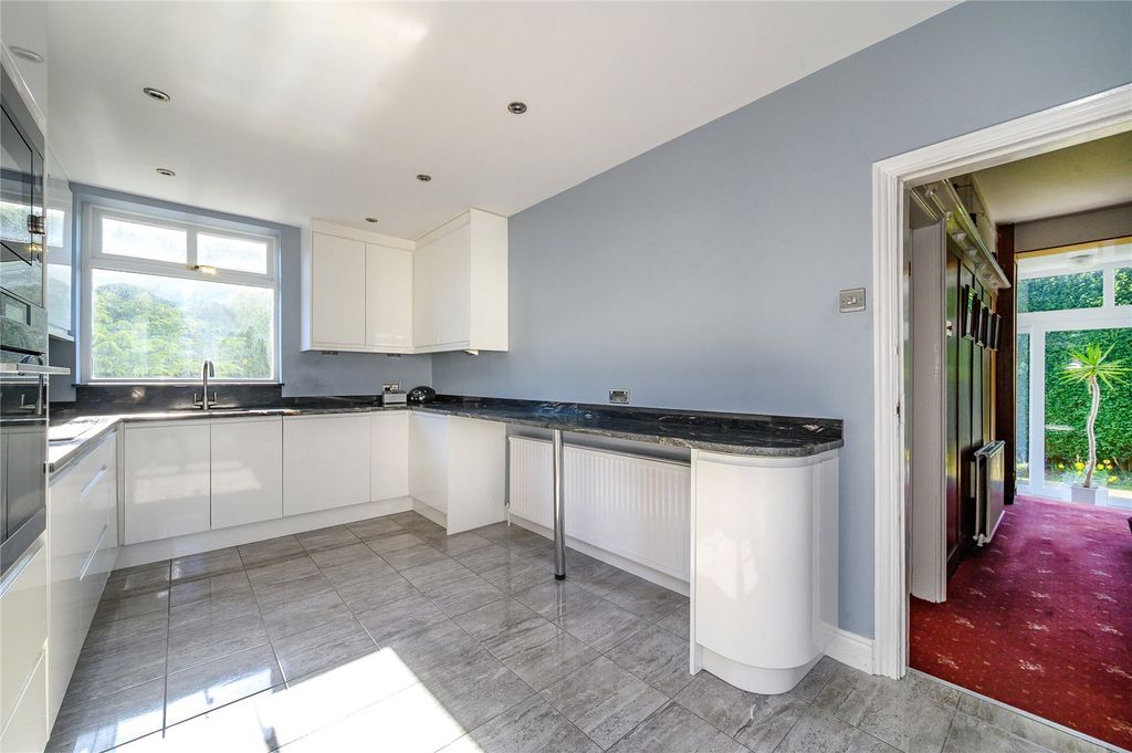 Property photo 3 of 28 Picture No. 19