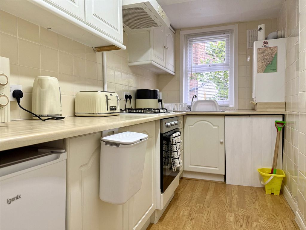 1 bed flat for saleGladstone Terrace, Bridlington, East Riding Of Yorkshire YO15 photo 4