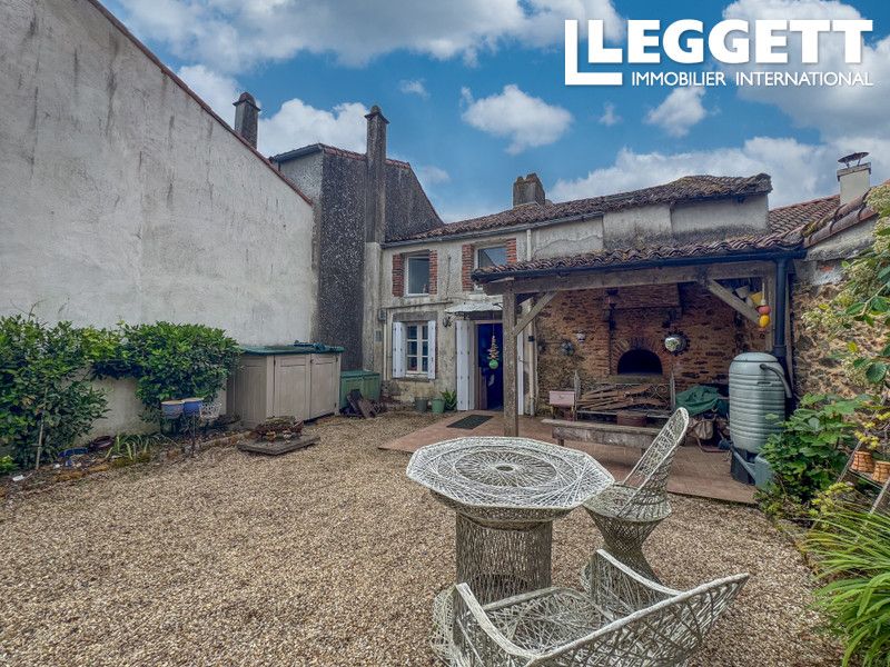 Property photo 2 of 10