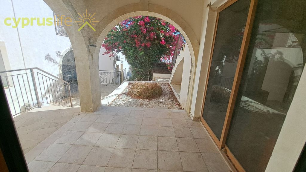 Property photo 3 of 25