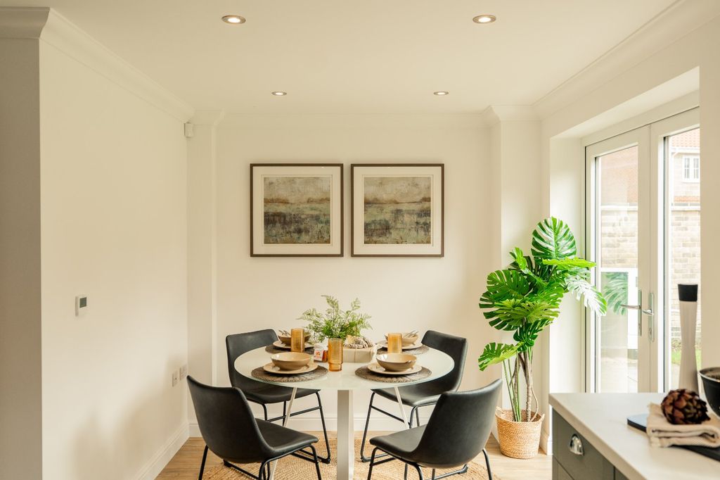 Property photo 3 of 12 Show Home Dining
