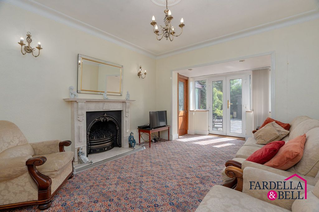 Property photo 2 of 22