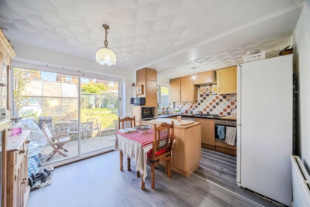 Property photo 2 of 20 Pbox-Img.Jpg