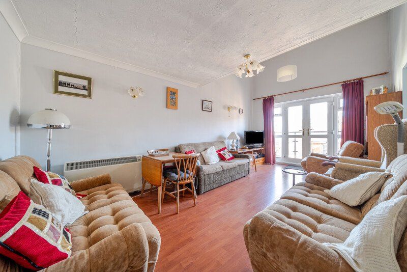 Property photo 2 of 12 Picture No. 18