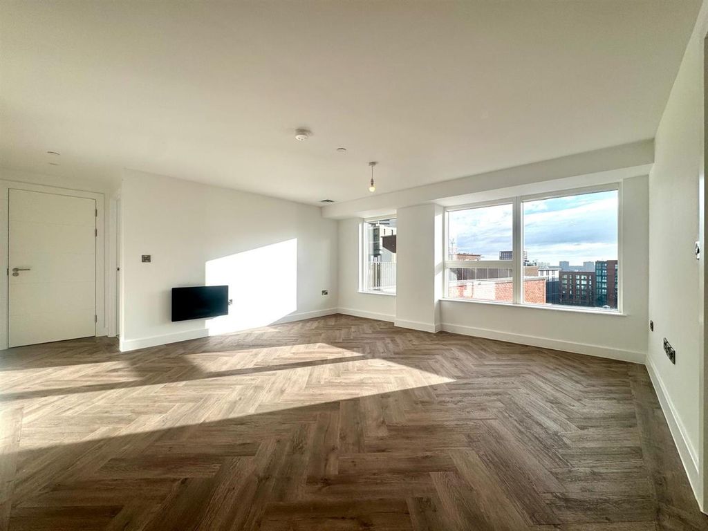 Property photo 1 of 18 Lounge Pic 1 .Jpeg