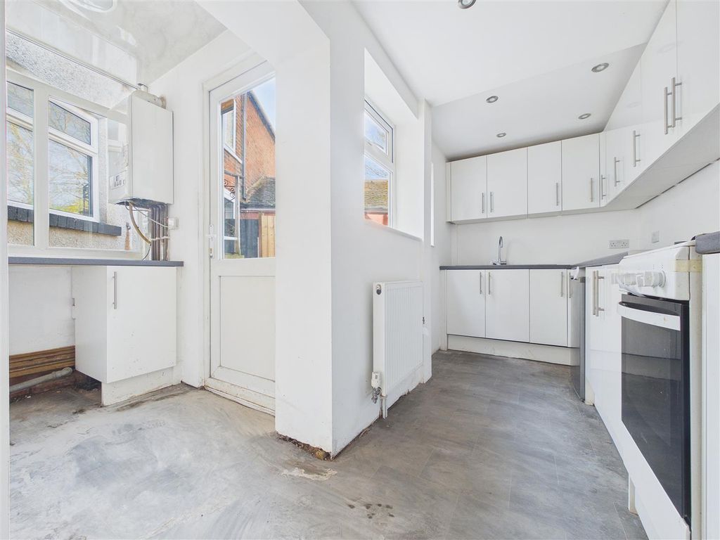 Property photo 2 of 10 Cam01407G0-Pr0141-Still006.Jpg