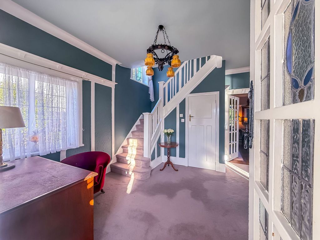 Property photo 3 of 27