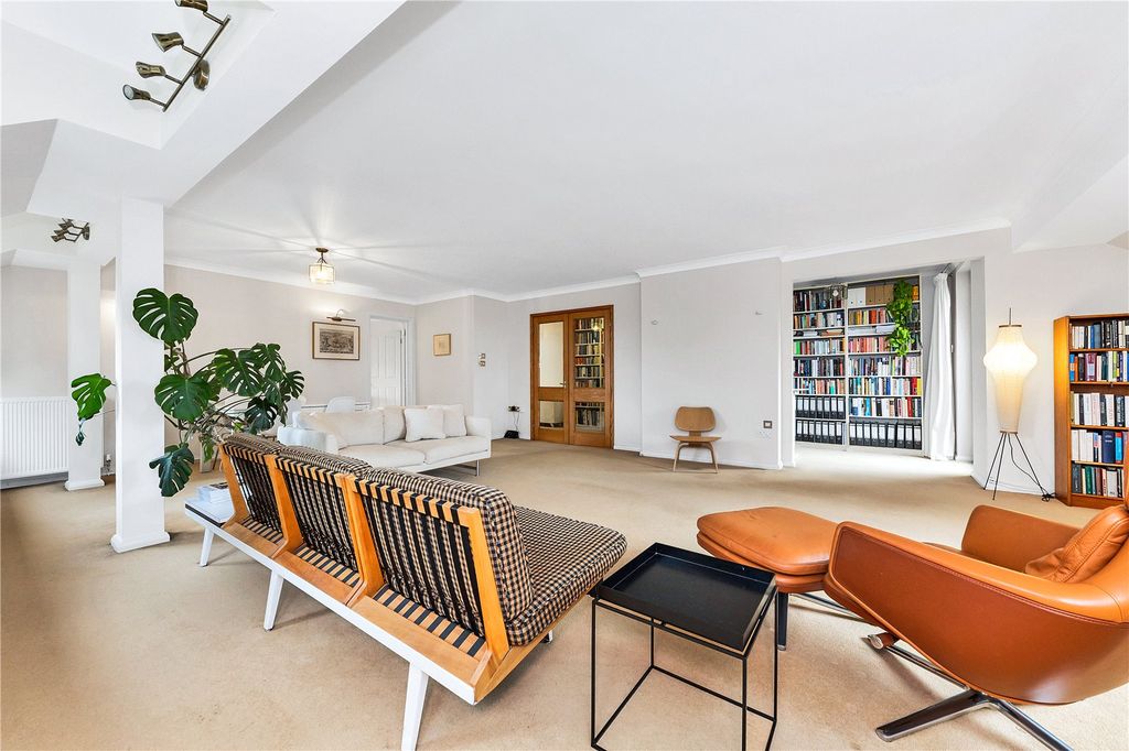 Property photo 2 of 12 Picture No. 34