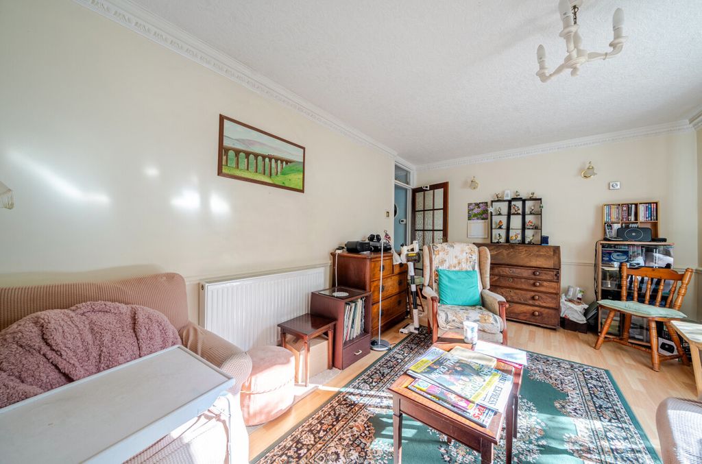 Property photo 3 of 18 1520311-5-6Aa8480...