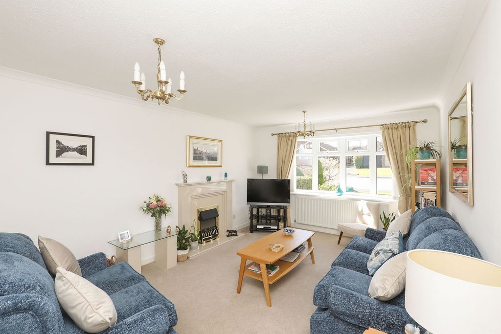 Property photo 2 of 24