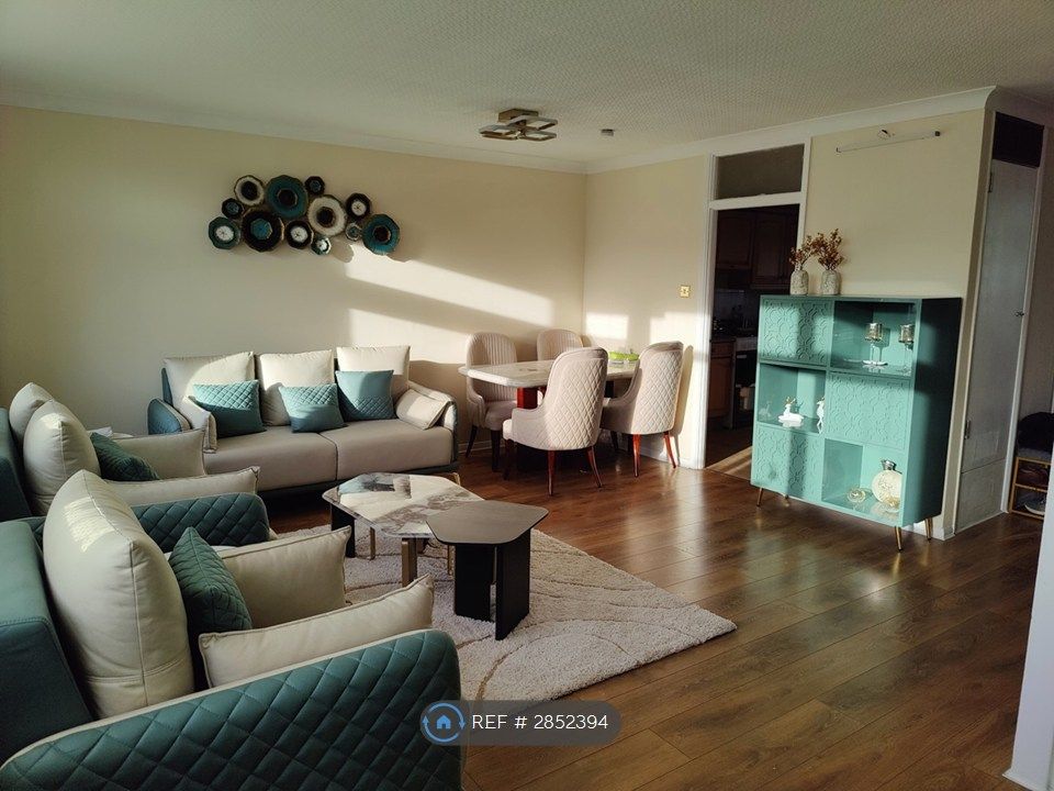 Property photo 2 of 24 Living Room