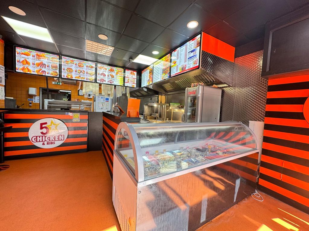 Property photo 1 of 4 Restaurant For Sale