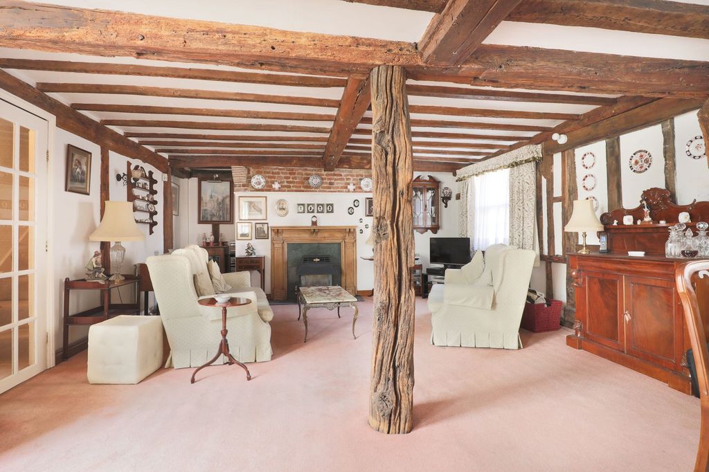 Property photo 2 of 18