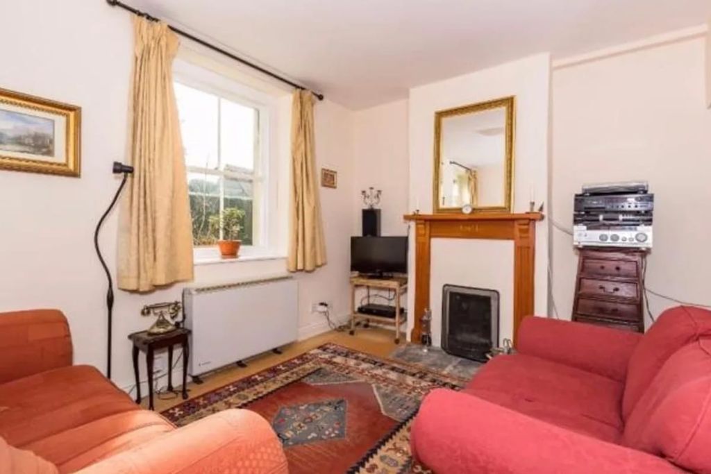 Property photo 3 of 19